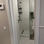 Luxury 2br With Free Parking Herastrau Boekarest