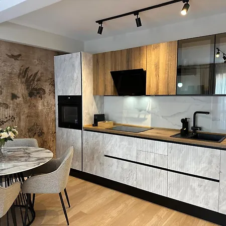 Apartment Luxury 2br With Free Parking Herastrau