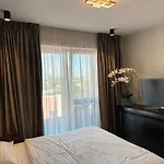 Luxury 2br With Free Parking Herastrau 公寓 布加勒斯特