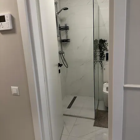 Luxury 2br With Free Parking Herastrau Bukarest